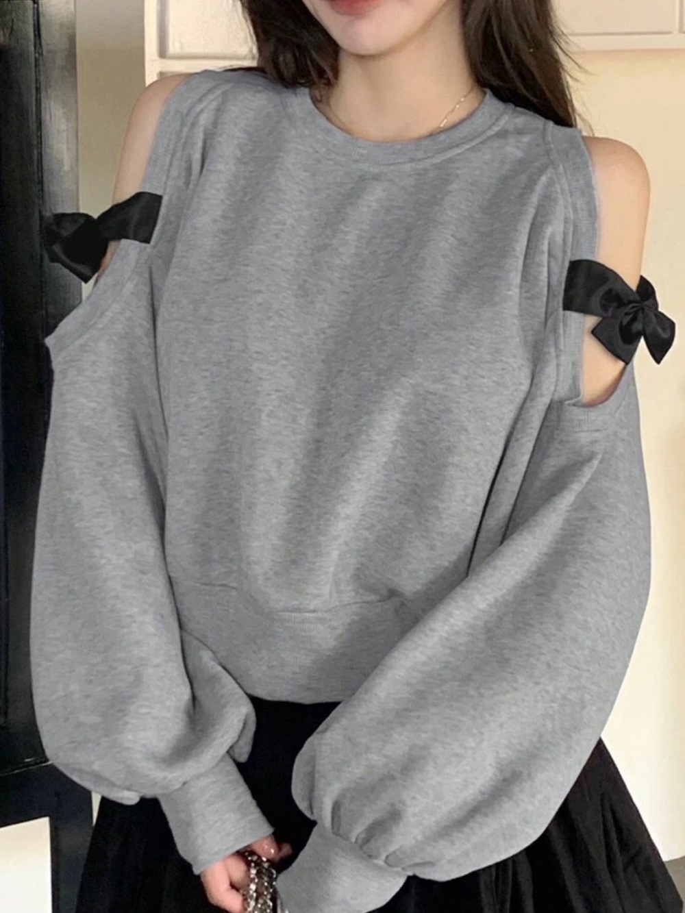 Women's Oversized Lace Pullover Sweatshirt With Cut-Out Shoulder Tie Bow